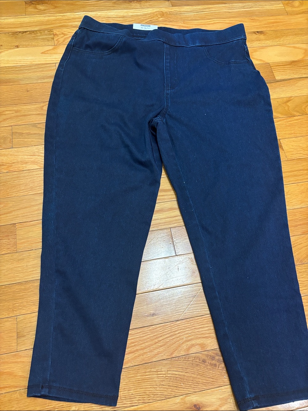 Time and Tru Women's Dark Navy Cropped Ankle Pants